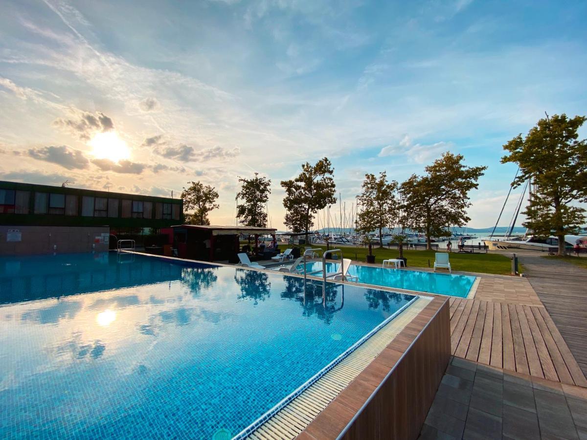 Prime Apartmans Балатонлелле Экстерьер фото